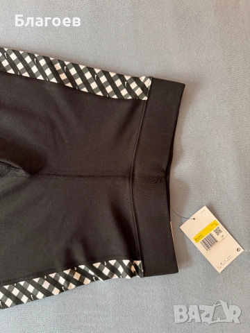 Нов дамски клин Nike, снимка 8 - Клинове - 53626289