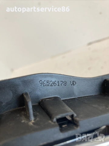 Задна лява вътрешна дръжка за врата за Peugeot 407 1.6 HDI (2005) 96526178, снимка 2 - Части - 53705935