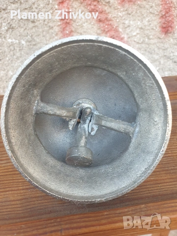 настолен звънец камбана от масивен метал, снимка 4 - Антикварни и старинни предмети - 53796292