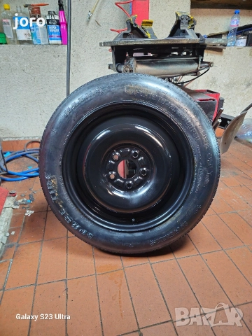 Патерица Hyundai Kona 