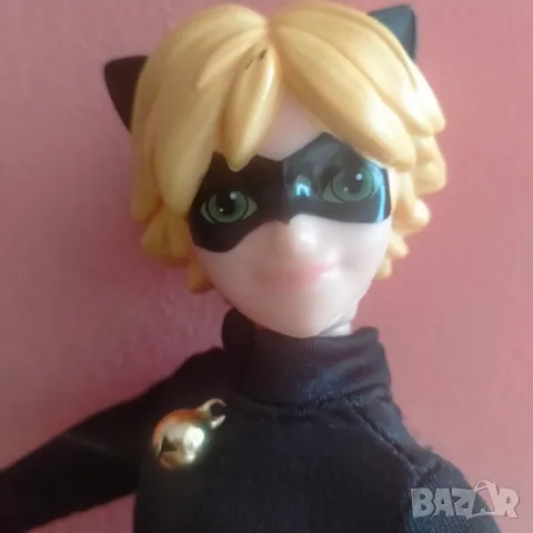 Колекционерска кукла Bandai Miraculous Tales Of Ladybug Cat Noir 11" 2016, снимка 3 - Колекции - 47096398