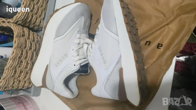 Guess оригинални сникърси, снимка 4 - Маратонки - 53037953