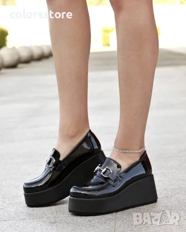 Обувки на платформа - черен лак - KLP90