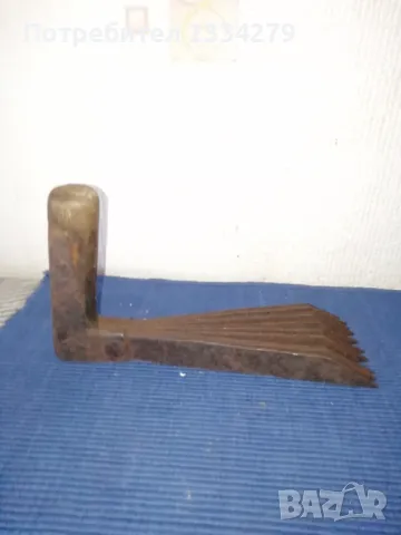 Стари занаятчийски инструменти: метално ренде, чукчета, гребен за тъкане и други. , снимка 6 - Антикварни и старинни предмети - 47388359