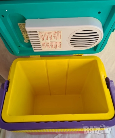 Хладилна чанта немска 12 v работи перфектно , снимка 2 - Хладилни чанти - 52122075