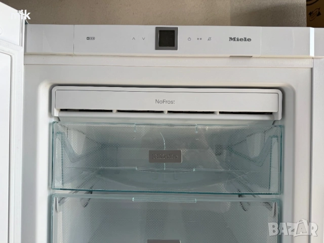 Фризер Миеле No Frost + Инверторен мотор , снимка 3 - Фризери - 53704924