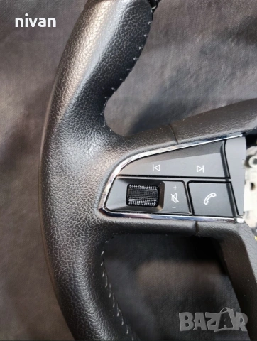 Кожен мулти волан за Seat Leon 3 5f като нов, снимка 2 - Части - 53595838