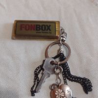 Рекламен ключодържател с солар свети мига ,FONBOX красив стилен дизайн 44765, снимка 1 - Други - 45261841