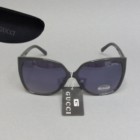 Gucci sunglasses комплект дамски слънчеви очила , снимка 4 - Слънчеви и диоптрични очила - 44985002