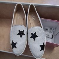 41н.нови бели обувки на звездички, снимка 3 - Дамски ежедневни обувки - 45075542