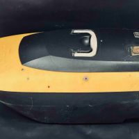 Лодка за захранка на риби MAD - D-Fender, снимка 1 - Стръв и захранки - 45456214