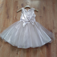 Детска офицялна рокля , снимка 2 - Детски рокли и поли - 45036052