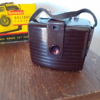Ретро Kodak Brownie Holiday Camera1950г. No.179

, снимка 4 - Фотоапарати - 45684694