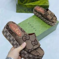 Дамски чехли Gucci Реплика ААА+, снимка 2 - Чехли - 46037802