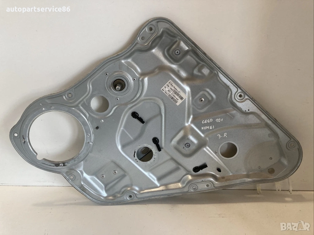 Регулатор за заден десен прозорец ръчен за KIA Ceed 1.6 CRDi (2010) 83480-1H030, снимка 1