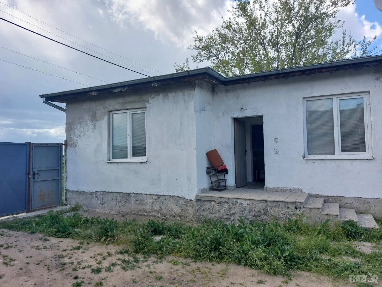 къща в село Труд, снимка 1