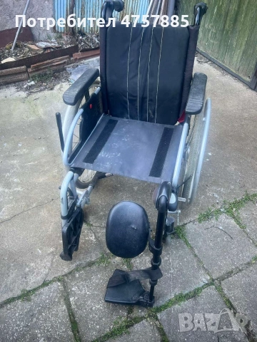 инвалидна количка "Meyra" със стойка за ляв крак