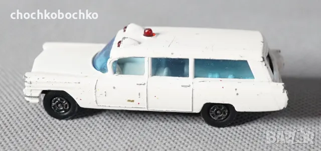 Matchbox UK Cadillac Стара метална играчка модел количка линейка, снимка 1 - Колекции - 48588123