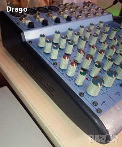 Alesis Multimix 8fx, снимка 2 - Ресийвъри, усилватели, смесителни пултове - 52402774