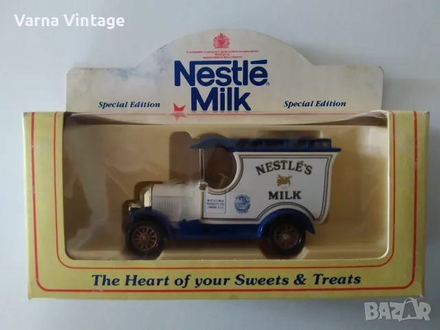 Колекционерска количка Lledo Days Gone - Nestles milk -  1926 Bull Nose Morris Van, снимка 5 - Колекции - 47201529