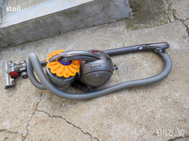 Прахосмукачка без торба Dyson внос от Германия , перфектно работеща