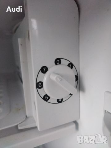 Хладилник с малък фризер  POCO LINE с обем 85 литра. Компресора си е работещ, трябва да се да зареди, снимка 10 - Хладилници - 46324293