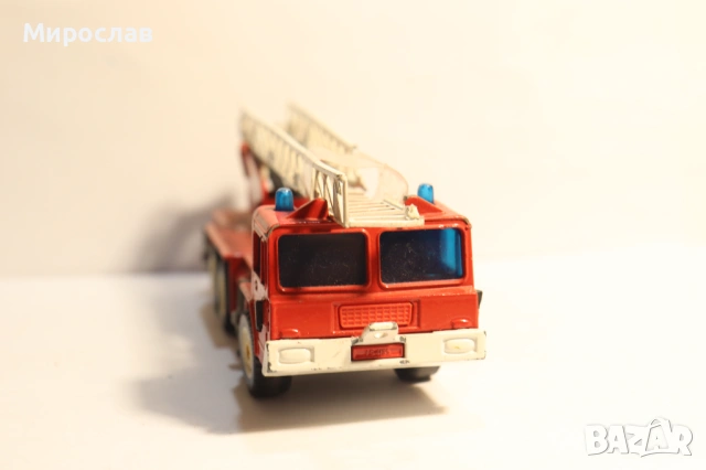 1:55?? SIKU КАМИОН ПОЖАРНА КРАН КОЛИЧКА МОДЕЛ, снимка 4 - Колекции - 53181056