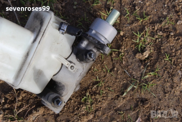 Казанче спирачна течност с помпа Фиат Пунто 2 2001 1.2i 60 Fiat Punto 2  2/3врати, снимка 3 - Части - 53194062