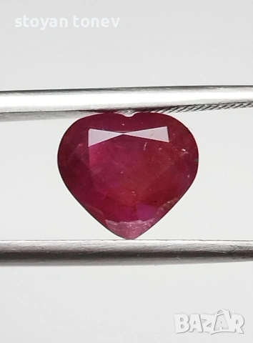  Изключителен естествен нетретиран рубин с форма на сърце – 2,07 карата! , снимка 5 - Други - 54094803