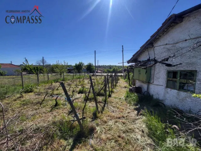 с. Ловчанци, обл. Добрич, стопанска сграда с дворно място – 30000лева!, снимка 6 - Парцели - 50266622