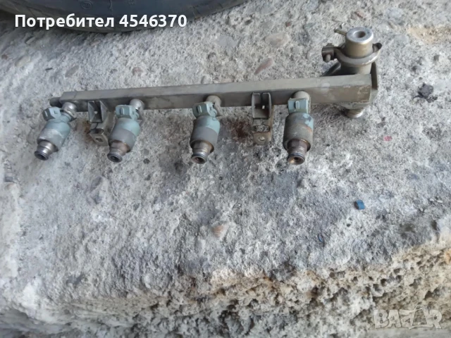 Горивна рейка с дюзи  за Опел Астра г комби 1.6 бензин 101к.с 2001г, снимка 2 - Части - 51164841