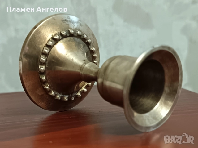 Стар бронзов свещник, снимка 3 - Антикварни и старинни предмети - 51698190