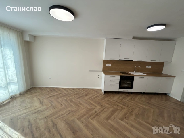 Собственик продава 3 стаен апартамент в кв. Възраждане 2, снимка 5 - Апартаменти - 54115034