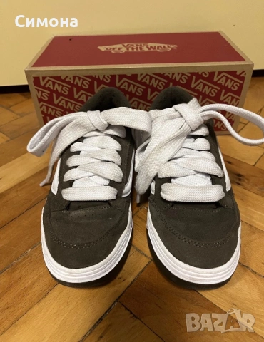 Оригинални Vans Hylane 39 размер, снимка 3 - Кецове - 54270270