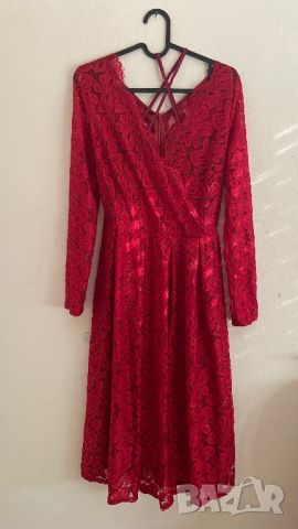 Дантелена червена рокля, снимка 1 - Рокли - 45998049