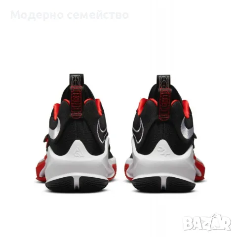 Мъжки маратонки NIKE Zoom Freak 3 Shoes Black/White/Red, снимка 3 - Маратонки - 47668008