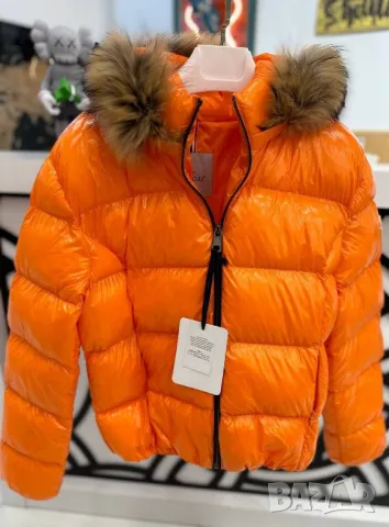 дамски висококачествени якета с естествен косъм MONCLER , снимка 1 - Якета - 48019019