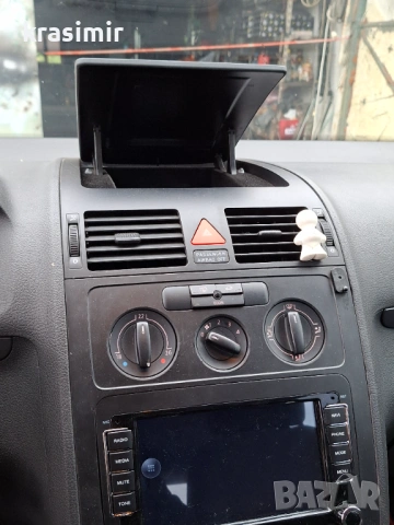 Продавам фолсваген  туаран 1.6 fsi, снимка 12 - Автомобили и джипове - 53570707