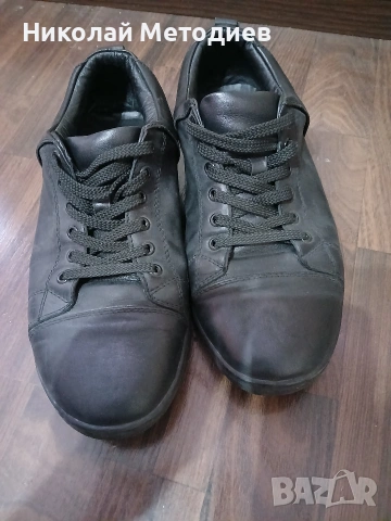 Emporio Armani 41 няма скъсано просто не ги нося, снимка 2 - Маратонки - 54008762