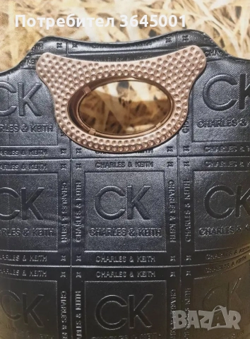 Екстравагантна дълбока черна дамска чанта от изкуствена кожа,с инициали.  НОВА , снимка 3 - Чанти - 52978632