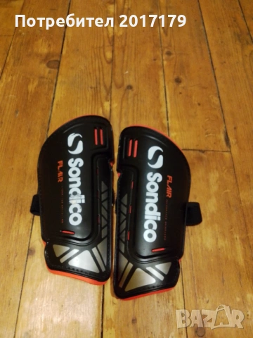 Вратарски ръкавици Sondico детски и протектори комплект, снимка 5 - Футбол - 53918026