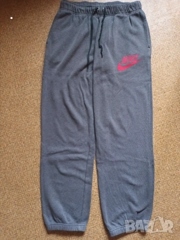 Продавам спортен екип NIKE, снимка 2 - Спортни дрехи, екипи - 35219053