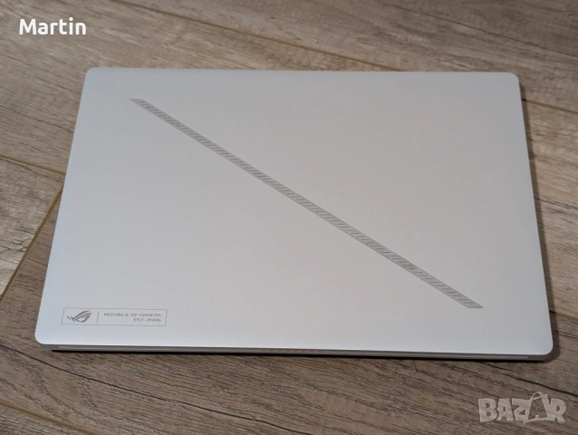 2025 ASUS ROG G14 - GA403 (RTX 5060), снимка 2 - Лаптопи за игри - 53402120