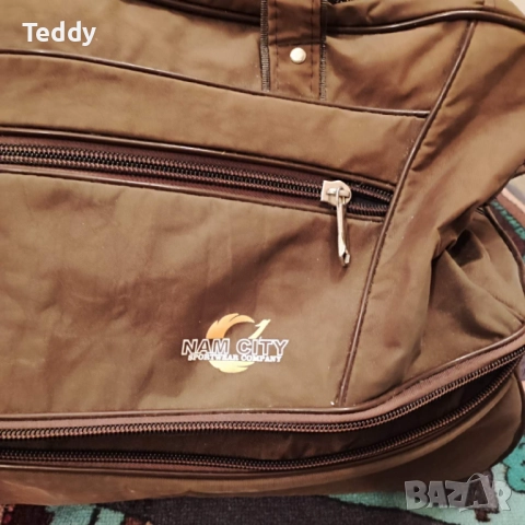 Голяма спортна чанта за пътуване с колелца и дръжка, тип куфар, снимка 2 - Чанти - 52940082