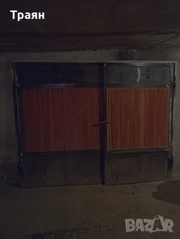 Гаражна врата