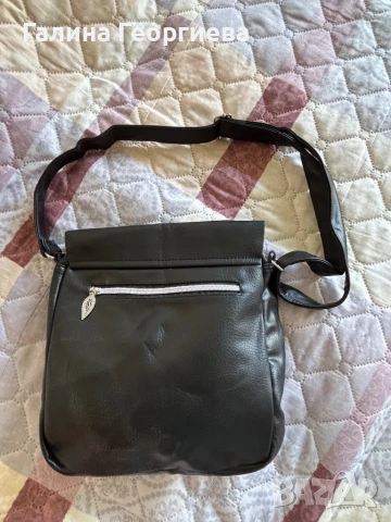 Малка черна чанта, снимка 2 - Чанти - 51114122