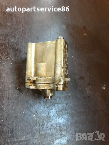 Маслена помпа 2.0 бензин за Mazda 6 (2004) LF0214100 