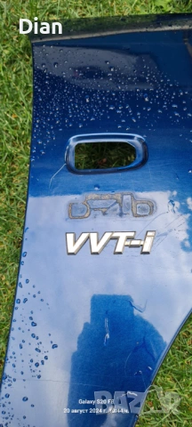 Продавам преден десен калник Toyota  Verso, снимка 5 - Части - 53558117