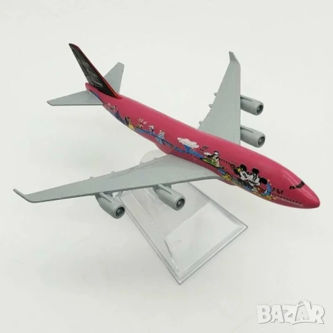 Boeing 747 самолет модел макет Мики Маус Мини Дисни Аладин геори, снимка 3 - Коли, камиони, мотори, писти - 50915780