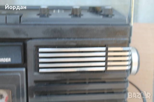 Радио касетофон ''Crown C&C  630 FW'', снимка 5 - Радиокасетофони, транзистори - 51195261